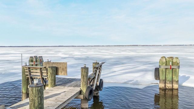 9302 BLANCO ROAD, Winneconne, WI 54986