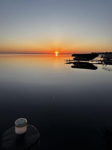 9302 BLANCO ROAD, Winneconne, WI 54986