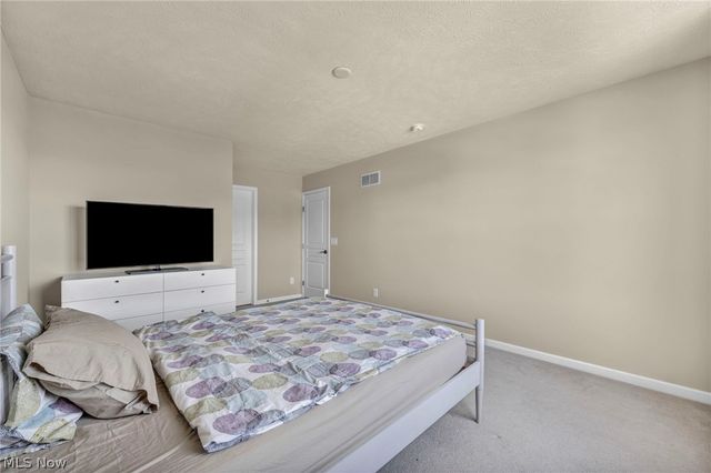 21017 Rockglen Drive, Strongsville, OH 44149