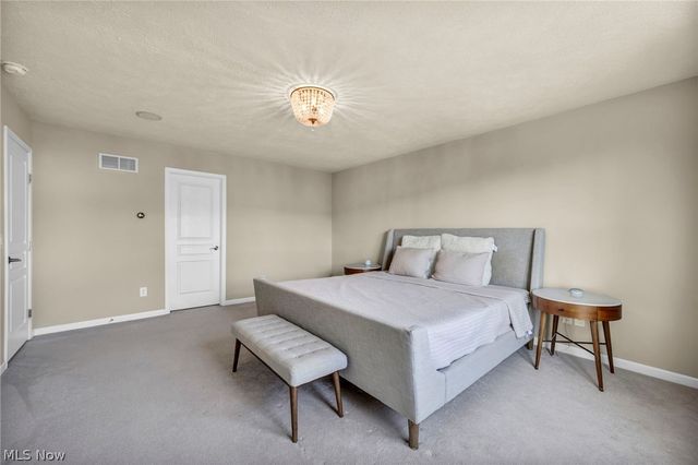 21017 Rockglen Drive, Strongsville, OH 44149