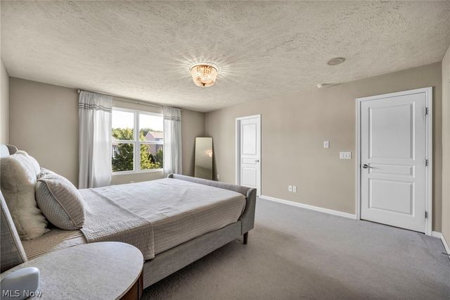 21017 Rockglen Drive, Strongsville, OH 44149