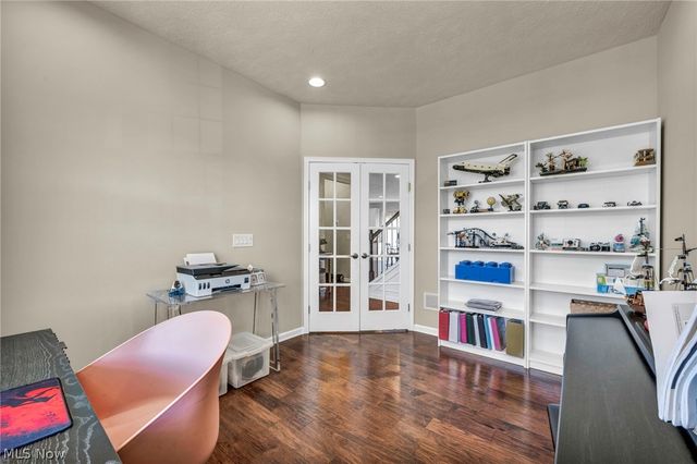 21017 Rockglen Drive, Strongsville, OH 44149