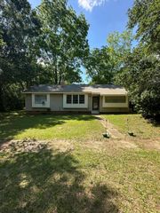 100 Gulf Camp Rd., Lumberton, MS 39455