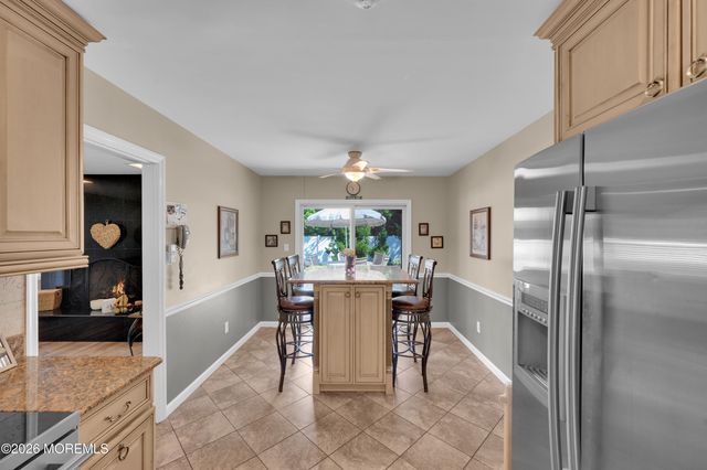 25 Ryan Road, Manalapan, NJ 07726