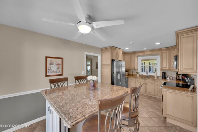 25 Ryan Road, Manalapan, NJ 07726