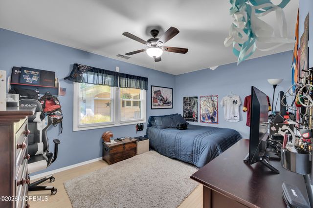25 Ryan Road, Manalapan, NJ 07726