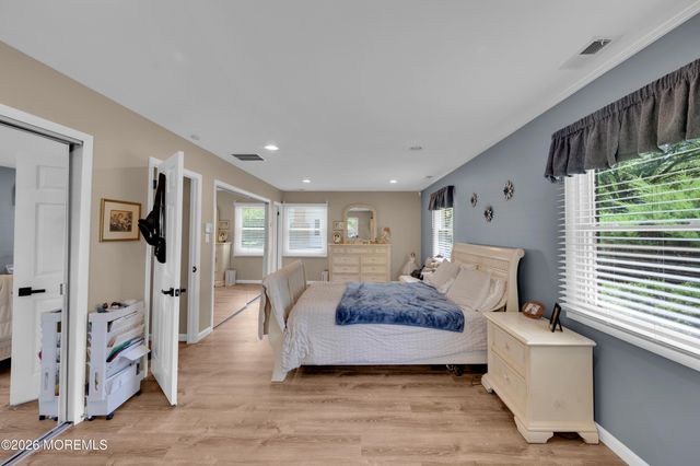 25 Ryan Road, Manalapan, NJ 07726