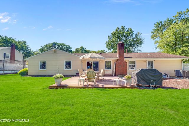 25 Ryan Road, Manalapan, NJ 07726