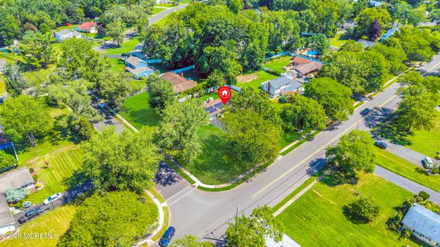 25 Ryan Road, Manalapan, NJ 07726