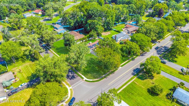 25 Ryan Road, Manalapan, NJ 07726