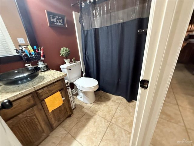 131 Davina Street, Mission, TX 78572