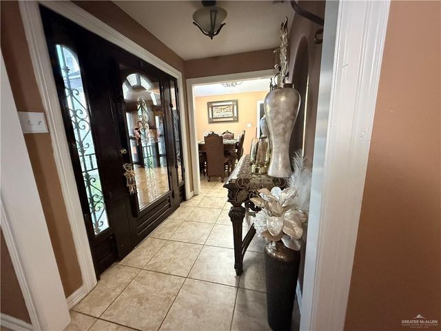 131 Davina Street, Mission, TX 78572