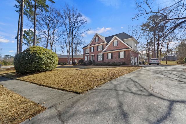 8704 E Fairway Woods Circle, North Charleston, SC 29420