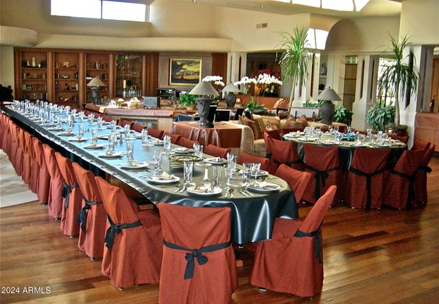 15 Biltmore Estates Drive, Phoenix, AZ 85016