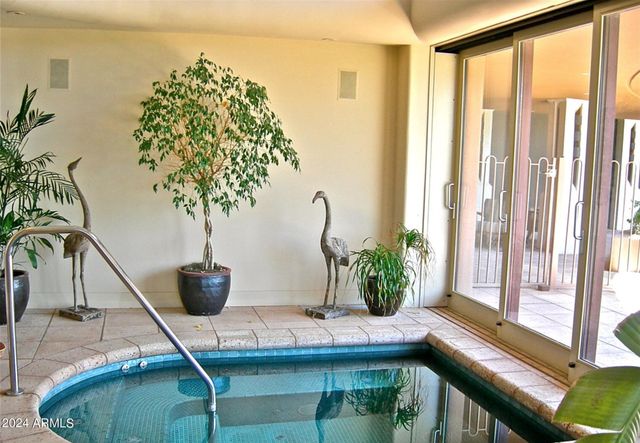 15 Biltmore Estates Drive, Phoenix, AZ 85016