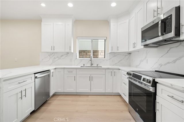 19953 Lassen Street, Chatsworth, CA 91311