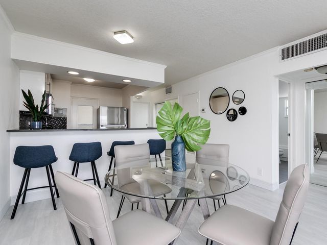 2555 NE 11th Street PH1, Fort Lauderdale, FL 33304