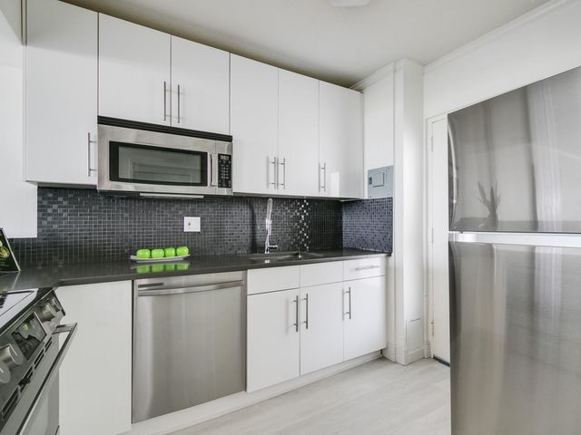 2555 NE 11th Street PH1, Fort Lauderdale, FL 33304