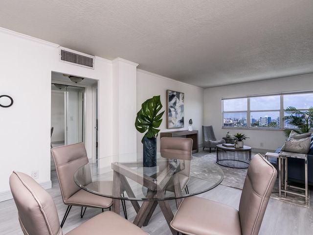 2555 NE 11th Street PH1, Fort Lauderdale, FL 33304