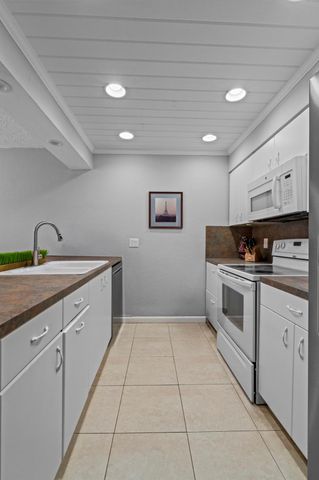 653 Cypress Ln 21B, Fort Lauderdale, FL 33305