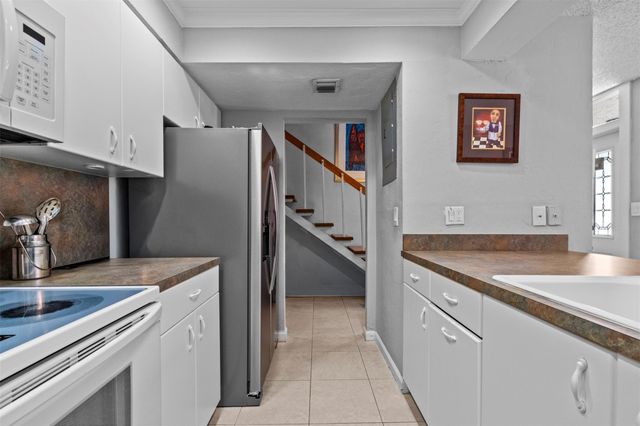 653 Cypress Ln 21B, Fort Lauderdale, FL 33305