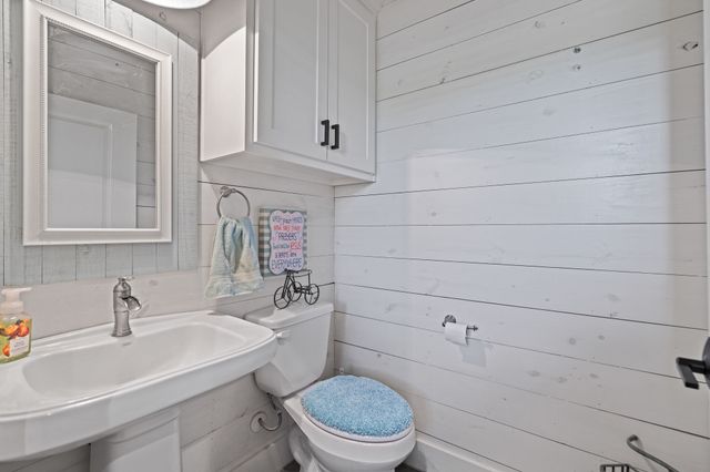 260 Peggy Lane, Gunter, TX 75058