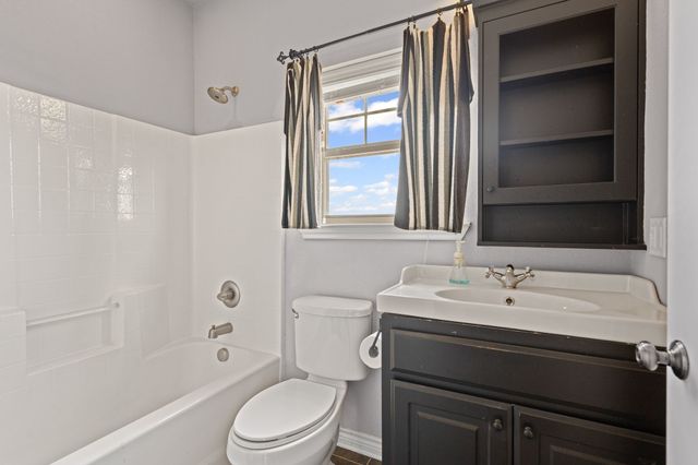 260 Peggy Lane, Gunter, TX 75058