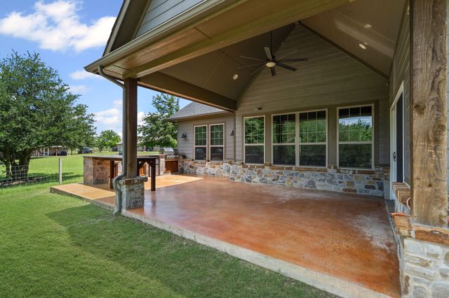 260 Peggy Lane, Gunter, TX 75058