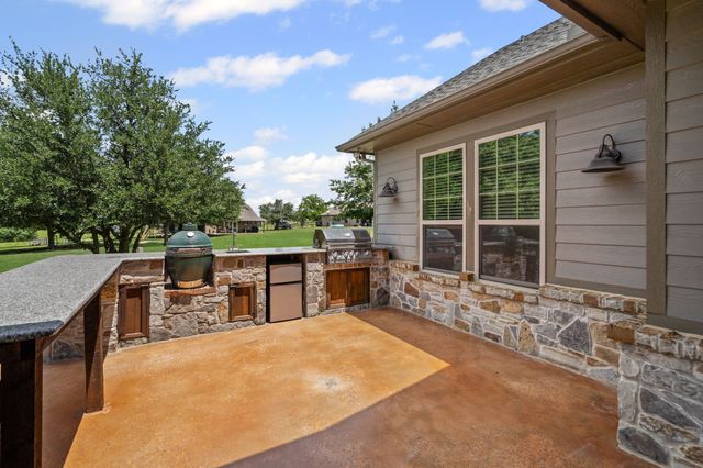 260 Peggy Lane, Gunter, TX 75058