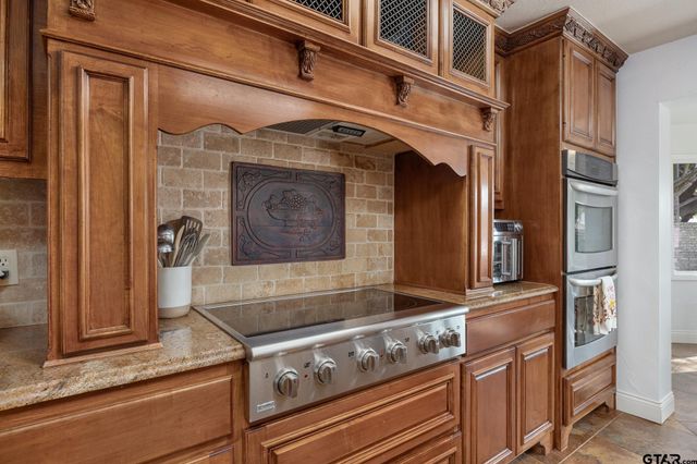 287 North Bay Drive, Bullard, TX 75757