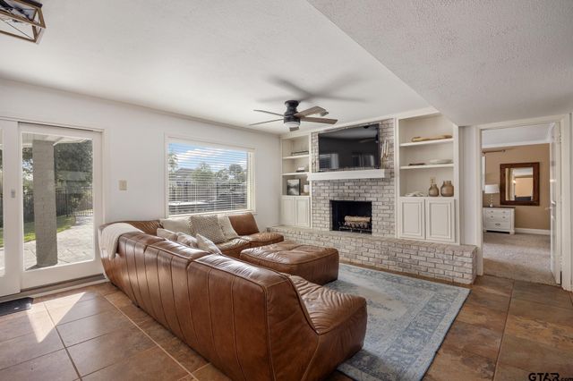 287 North Bay Drive, Bullard, TX 75757