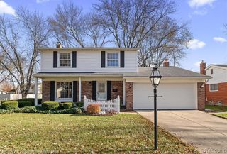 19419 Coachwood Road, Riverview, MI 48193