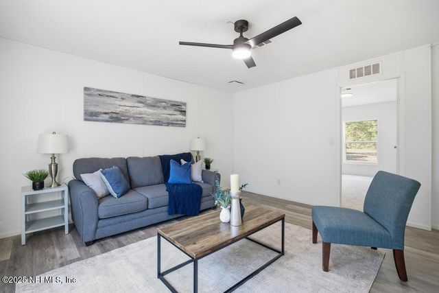 2025 BLUEBERRY BAY Court, Middleburg, FL 32068