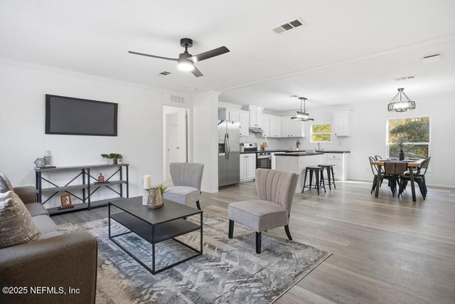 2025 BLUEBERRY BAY Court, Middleburg, FL 32068