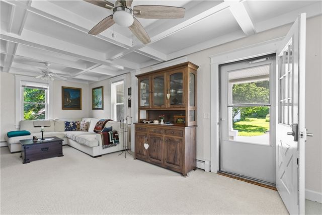 1042 Anthony Road, Portsmouth, RI 02871