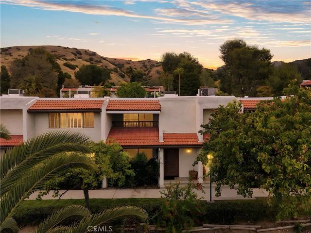 9562 Via Bernardo, Burbank, CA 91504