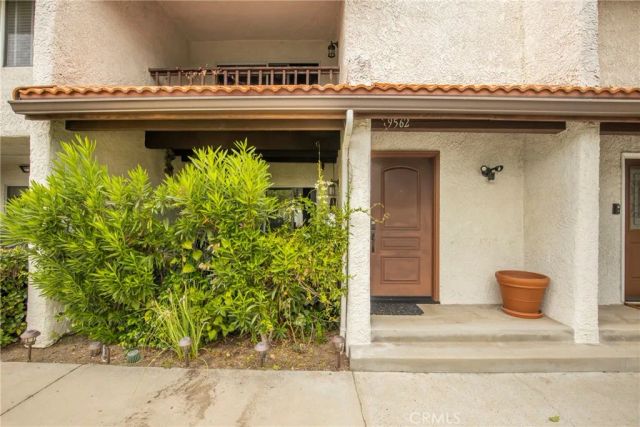 9562 Via Bernardo, Burbank, CA 91504