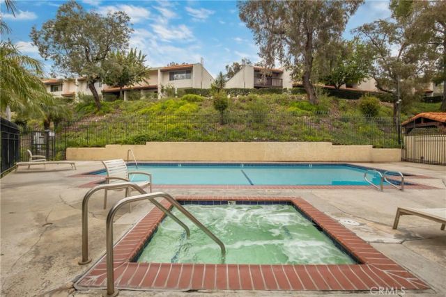 9562 Via Bernardo, Burbank, CA 91504