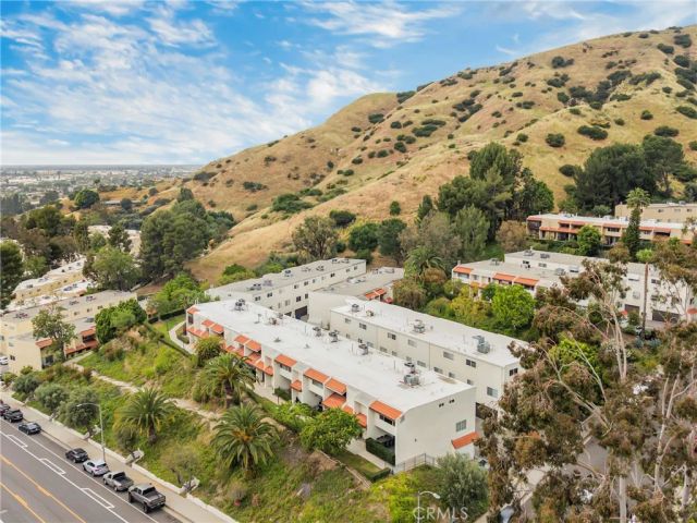 9562 Via Bernardo, Burbank, CA 91504