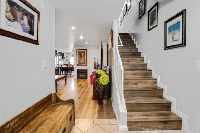 9562 Via Bernardo, Burbank, CA 91504