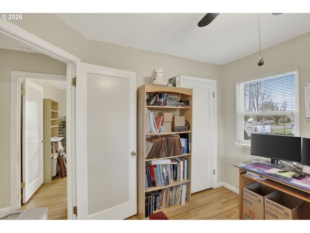 4736 Ne 77TH Ave, Portland, OR 97218