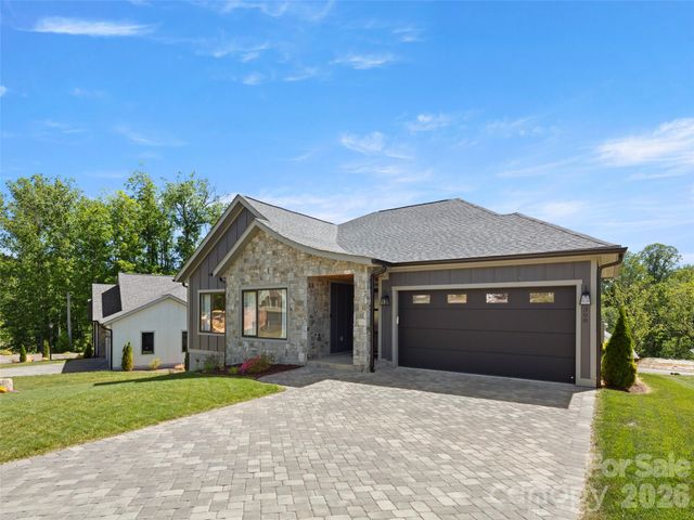 308 Avery Trail Drive, Arden, NC 28704