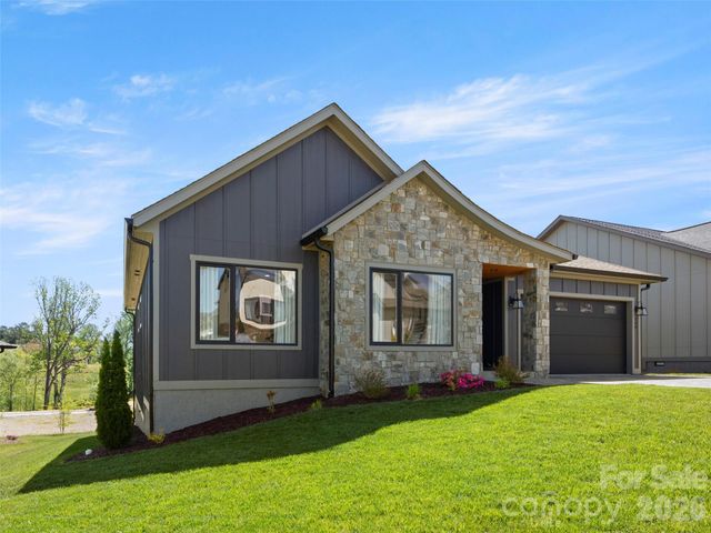 308 Avery Trail Drive, Arden, NC 28704