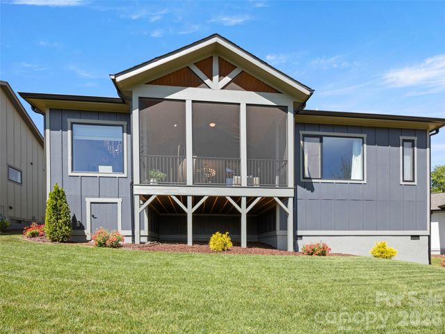 308 Avery Trail Drive, Arden, NC 28704