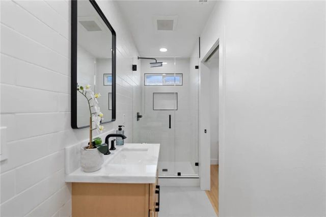 14528 Valley View, La Mirada, CA 90638