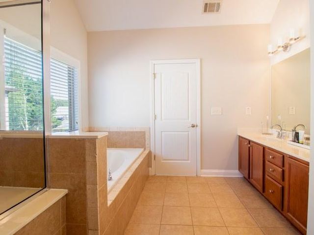 1333 Champion Run Drive, Dacula, GA 30019