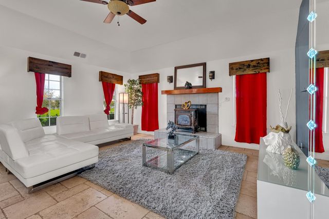 29058 Avenue 22, Madera, CA 93638