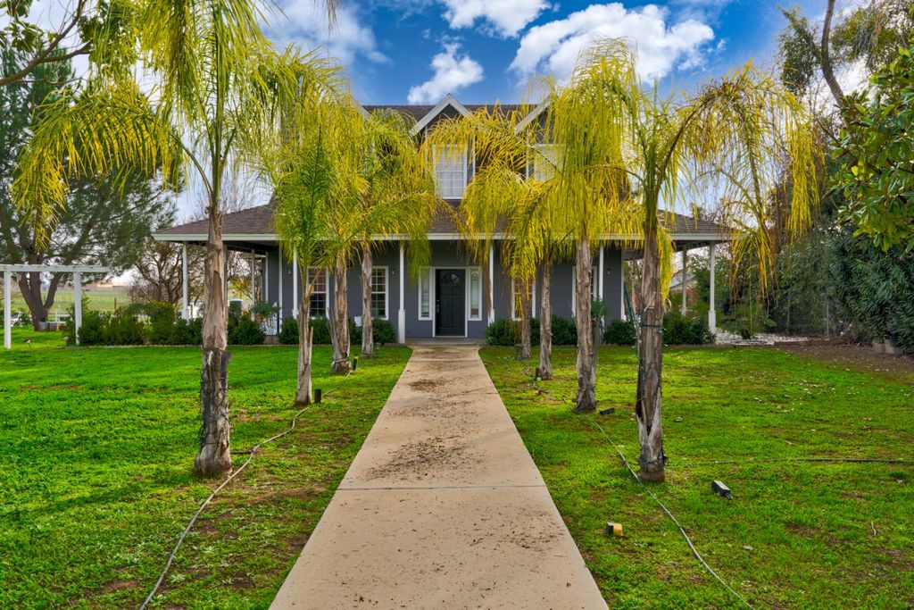 Image 1 of property listing at 29058 Avenue 22, Madera, CA 93638