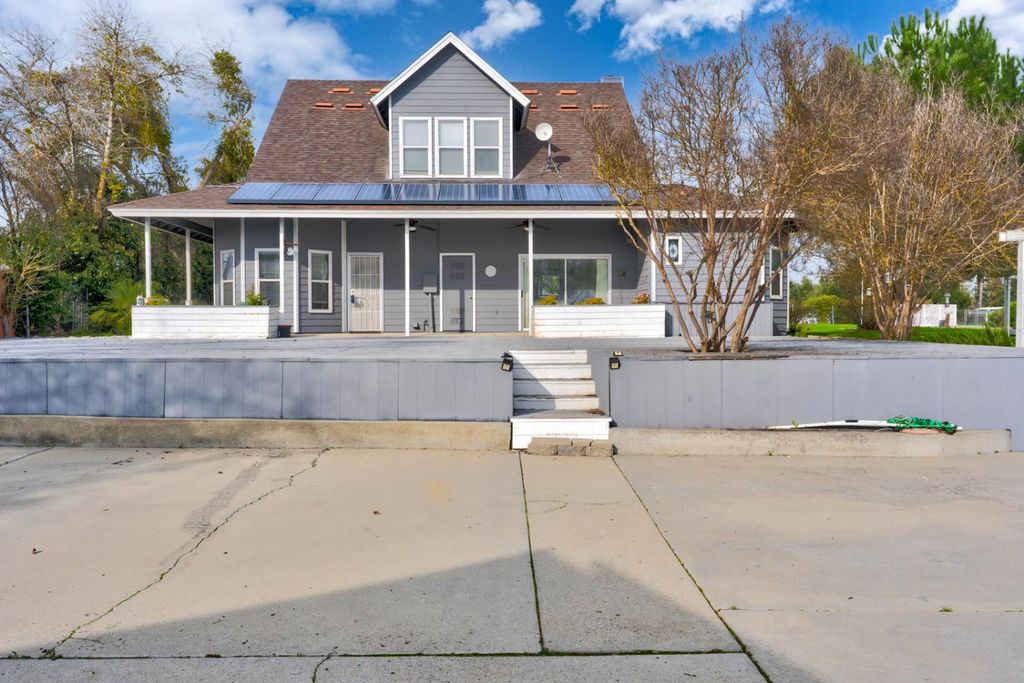 Image 14 of property listing at 29058 Avenue 22, Madera, CA 93638