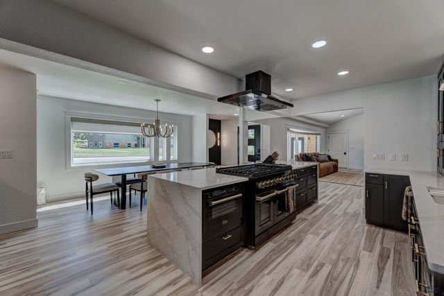 2929 COUNTRY CLUB DR, Rapid City, SD 57702